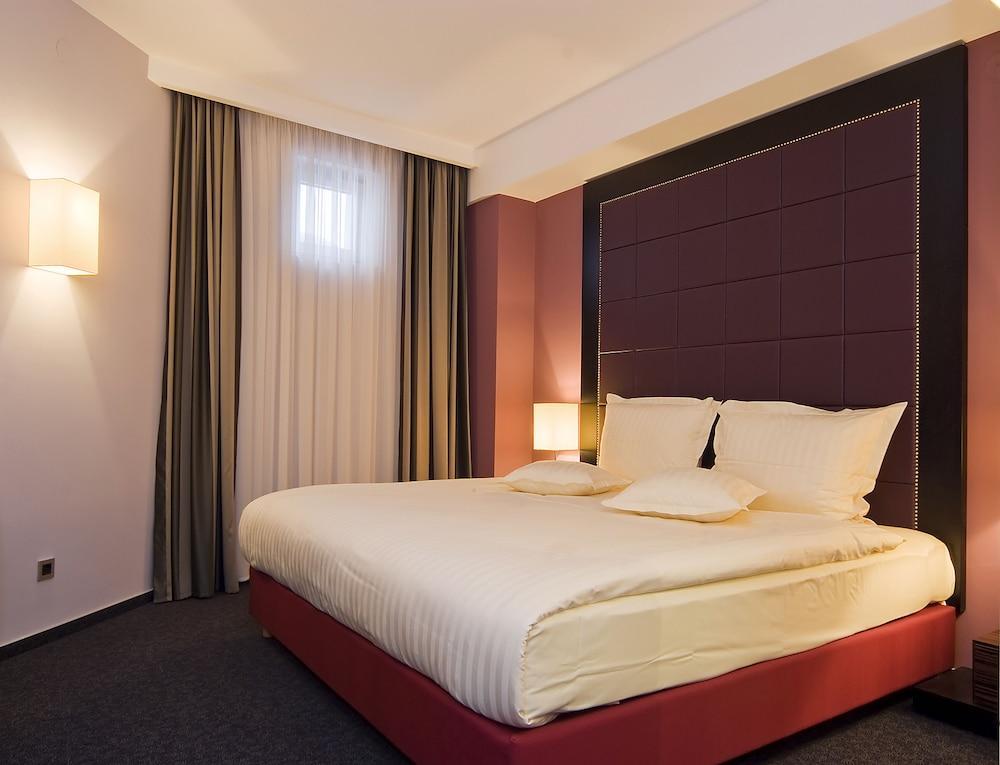 Nobel Design Hotel Belgrado Exterior foto